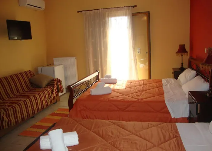 Kafiona 招待所 Pírgos Dhiroú